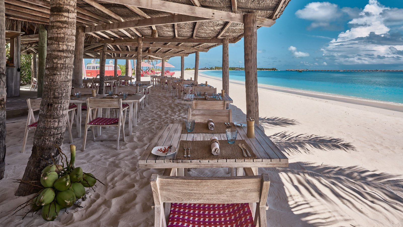 Finolhu, a Seaside Collection Resort, eat & drink