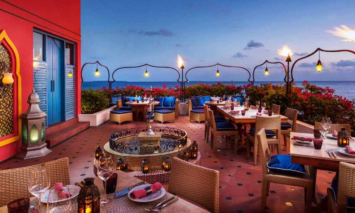 Four Seasons Resort Maldives at Landaa Giraavaru, eat & drink