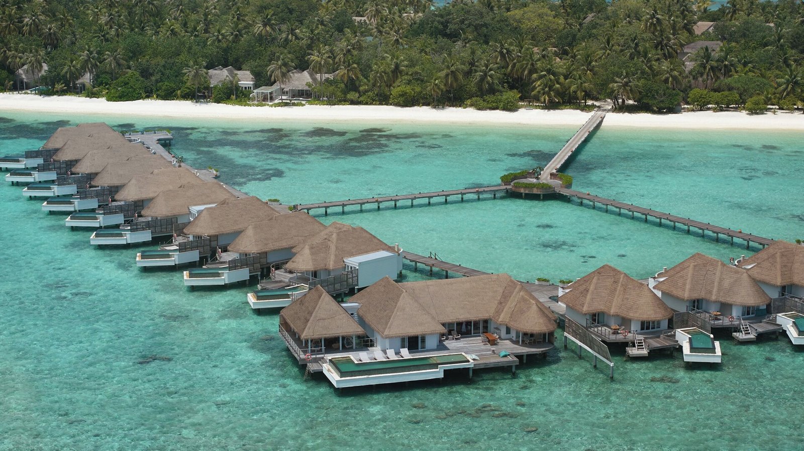 Six Senses Kanuhura, backstory