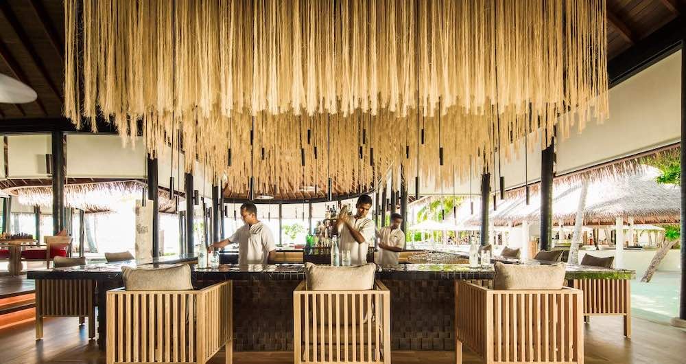 COMO Maalifushi, at the table