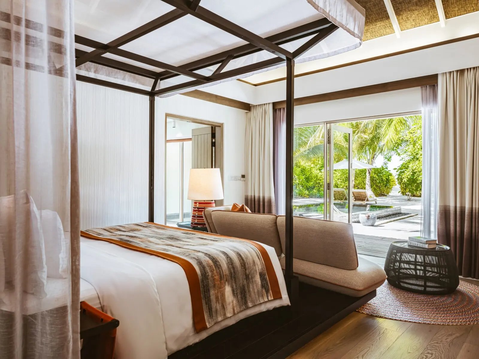 InterContinental Maldives Maamunagau Resort, rooms