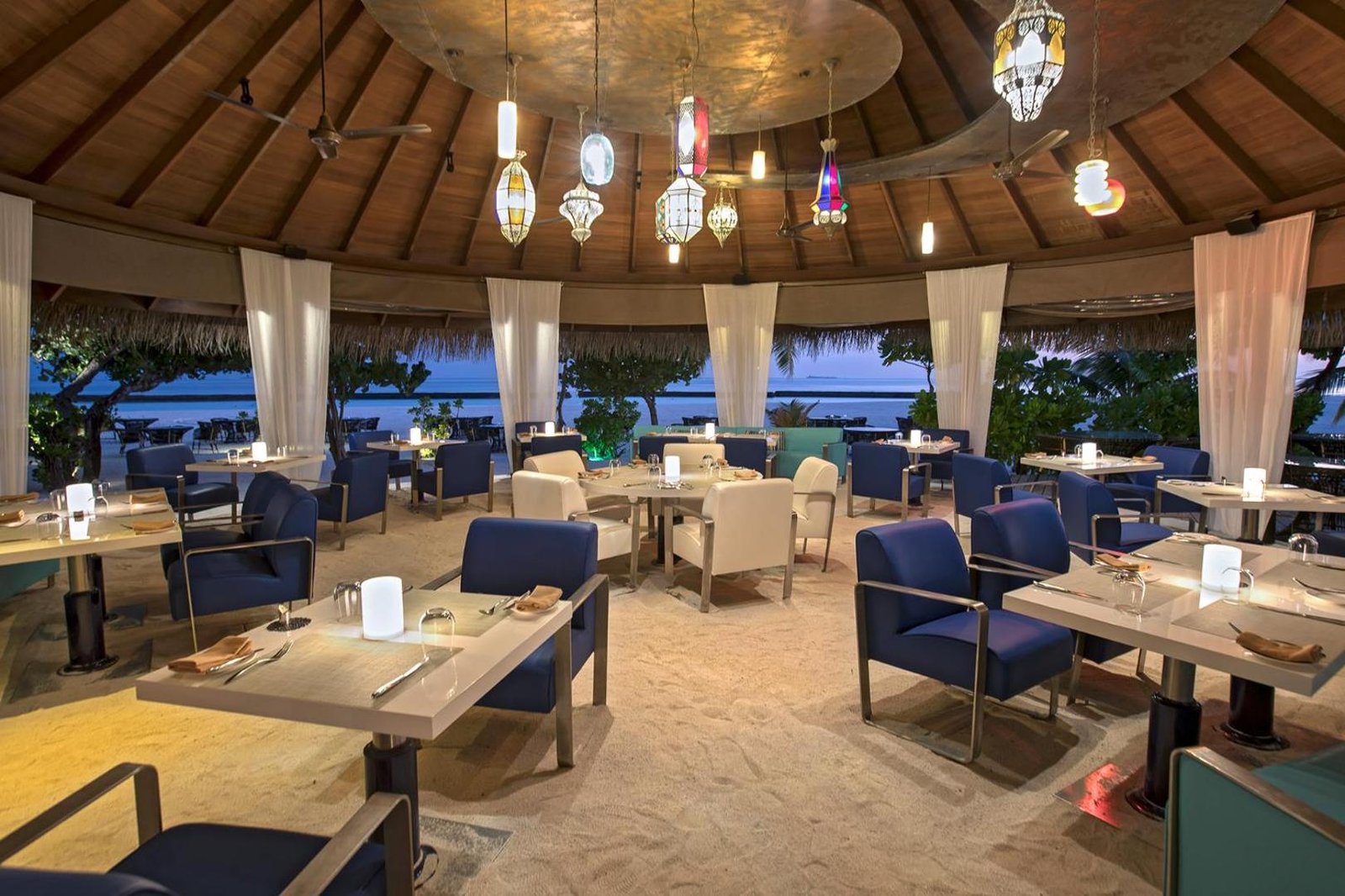 Constance Halaveli Maldives, at the table
