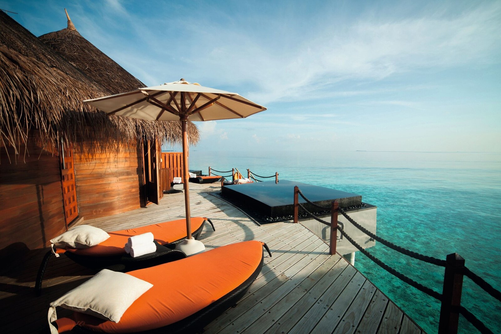 Constance Halaveli Maldives, vibe