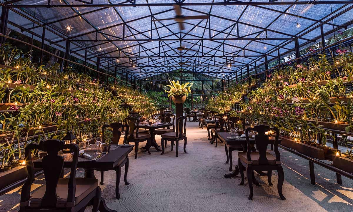 One&Only Reethi Rah, at the table