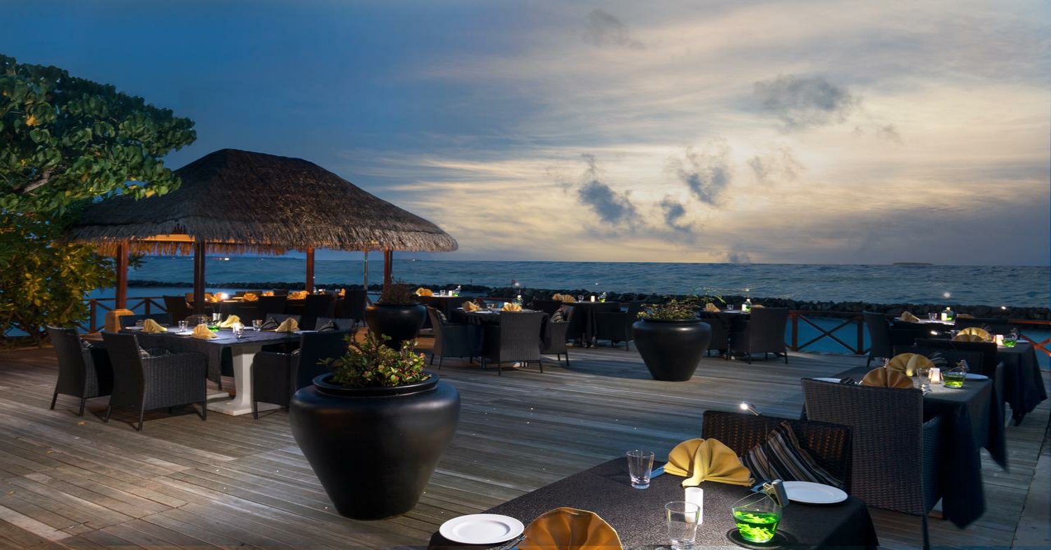 Taj Coral Reef Resort & Spa, Maldives, eat & drink