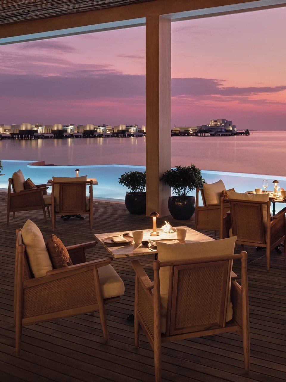 Jumeirah Olhahali Island, at the table