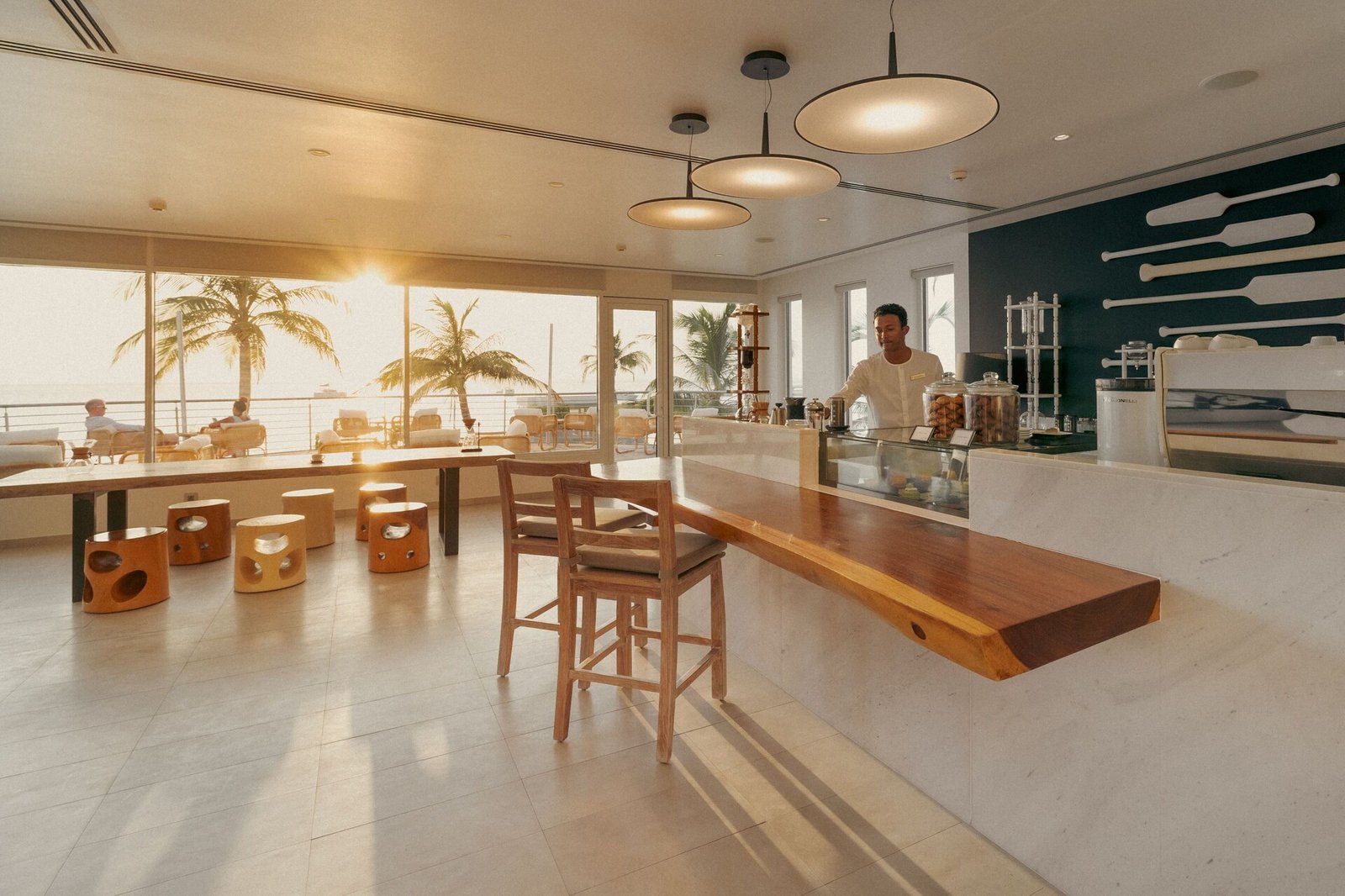 Jumeirah Olhahali Island, eat & drink