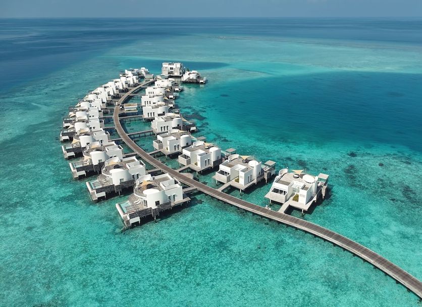 Jumeirah Olhahali Island, backstory