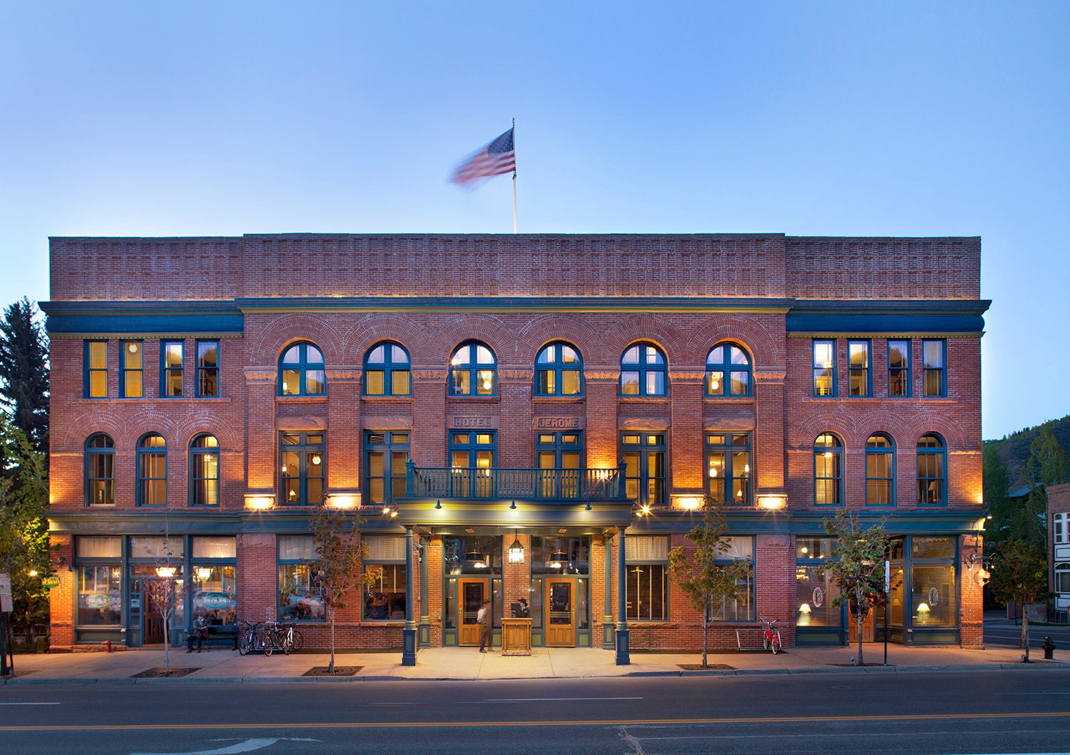 Hotel Jerome, backstory