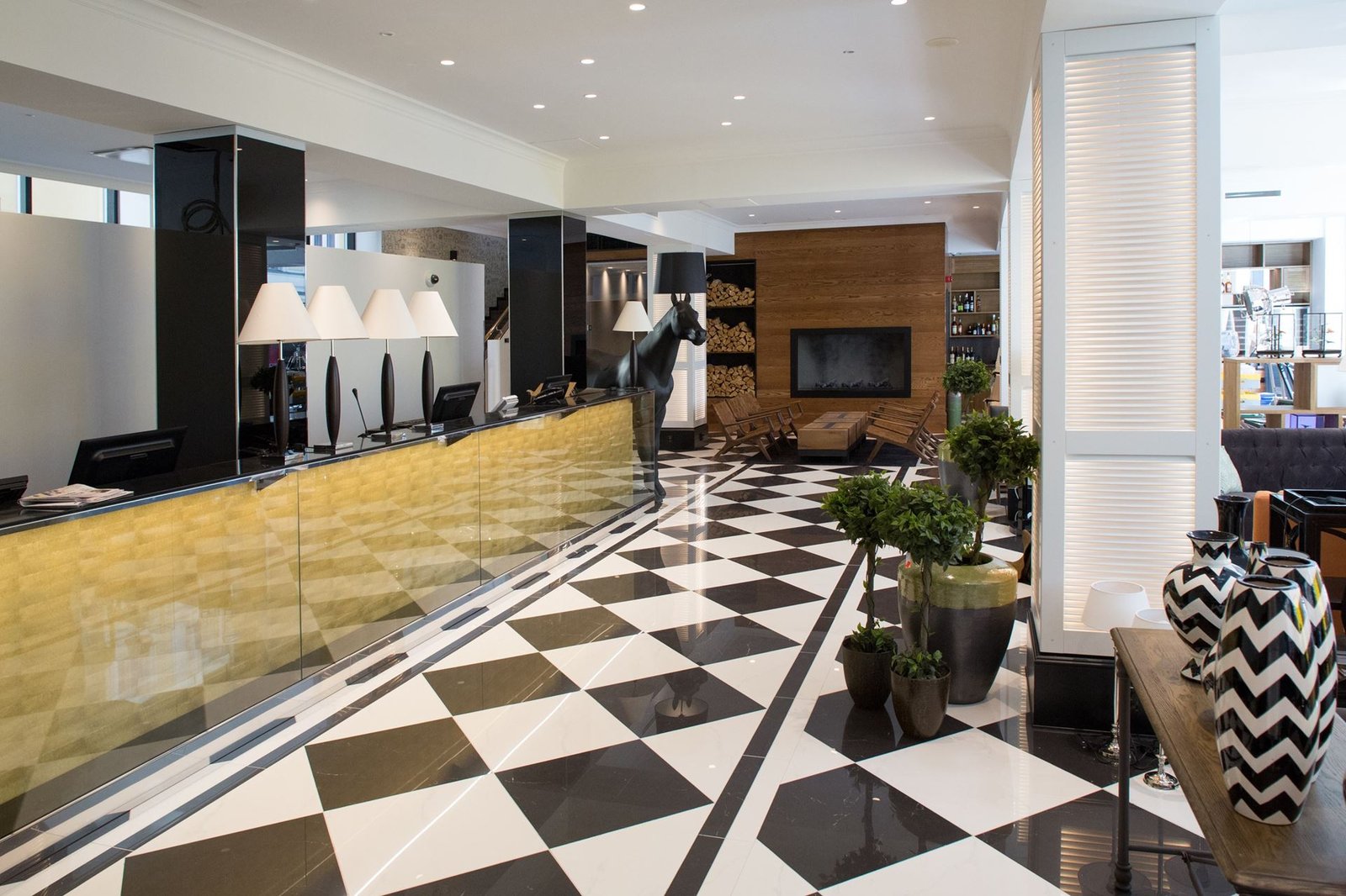 Hotel Lilla Roberts — backstory