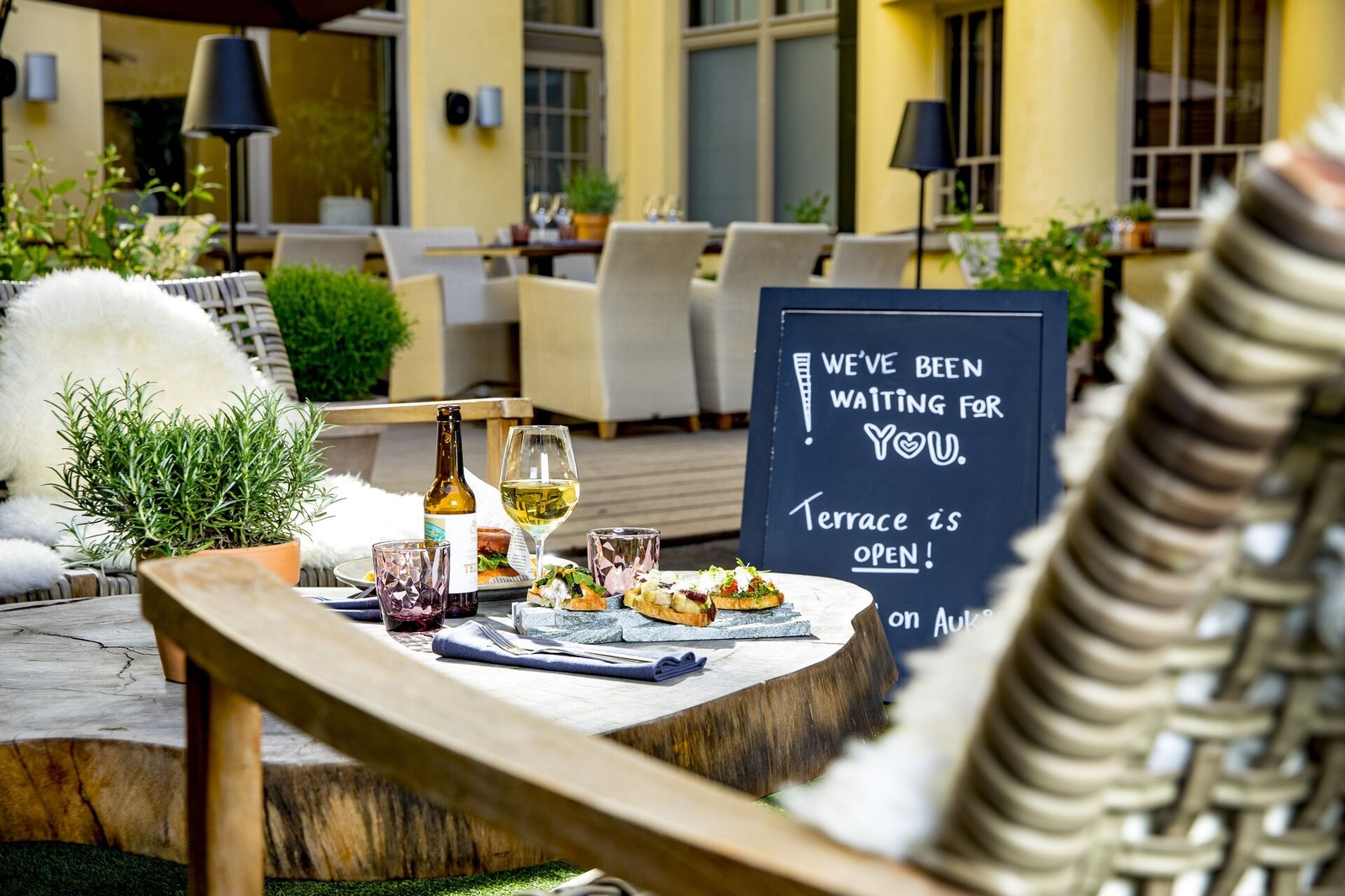 Hotel Lilla Roberts — eat & drink