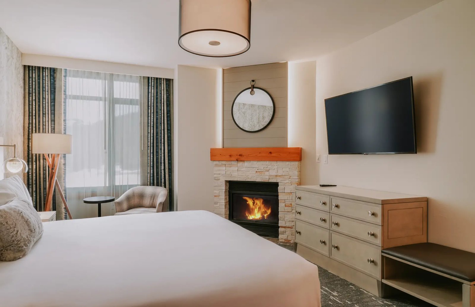 The Summit Hotel, rooms