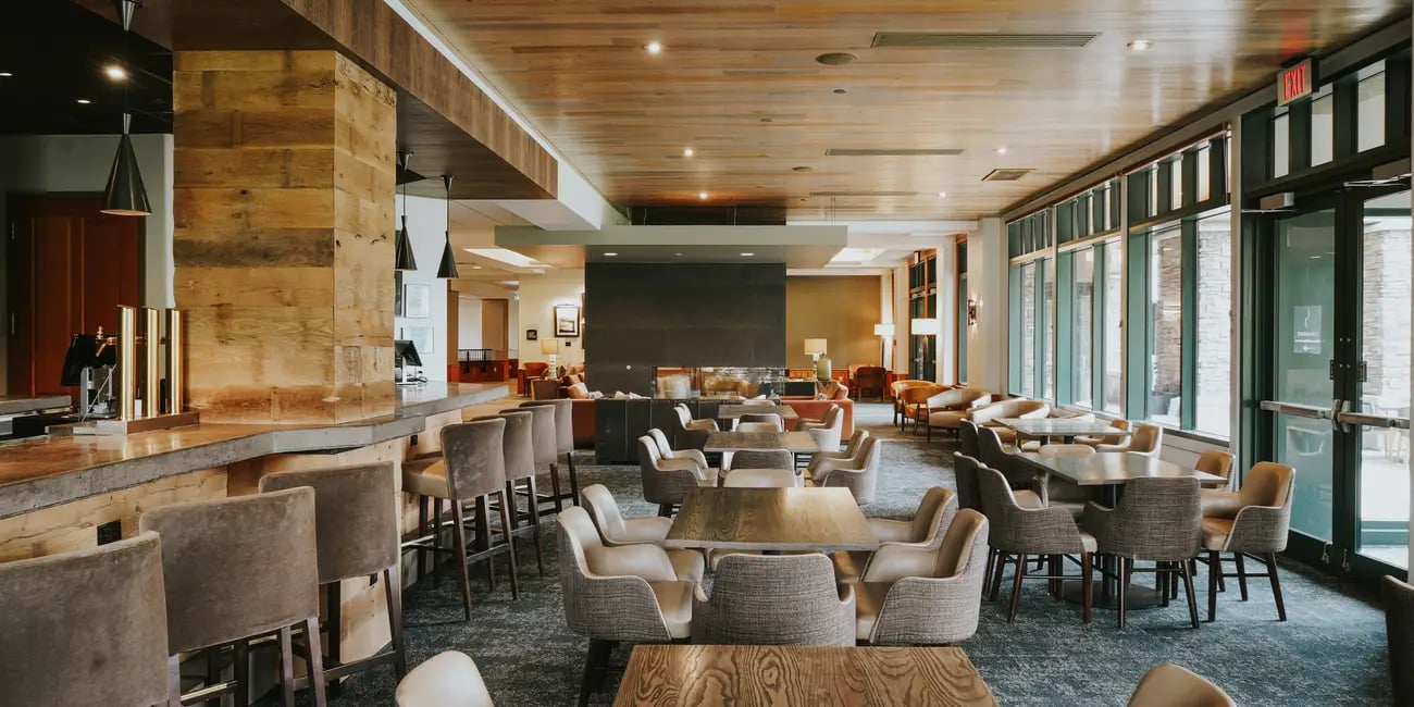 The Summit Hotel, eat & drink