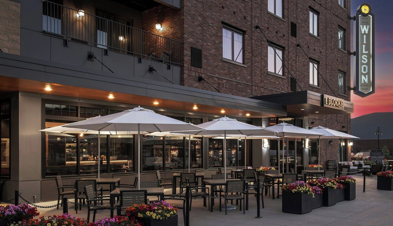 Huntley Lodge, eat & drink