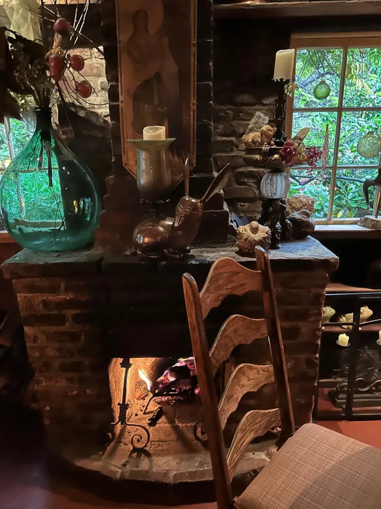 Deetjen's Big Sur Inn, eat & drink