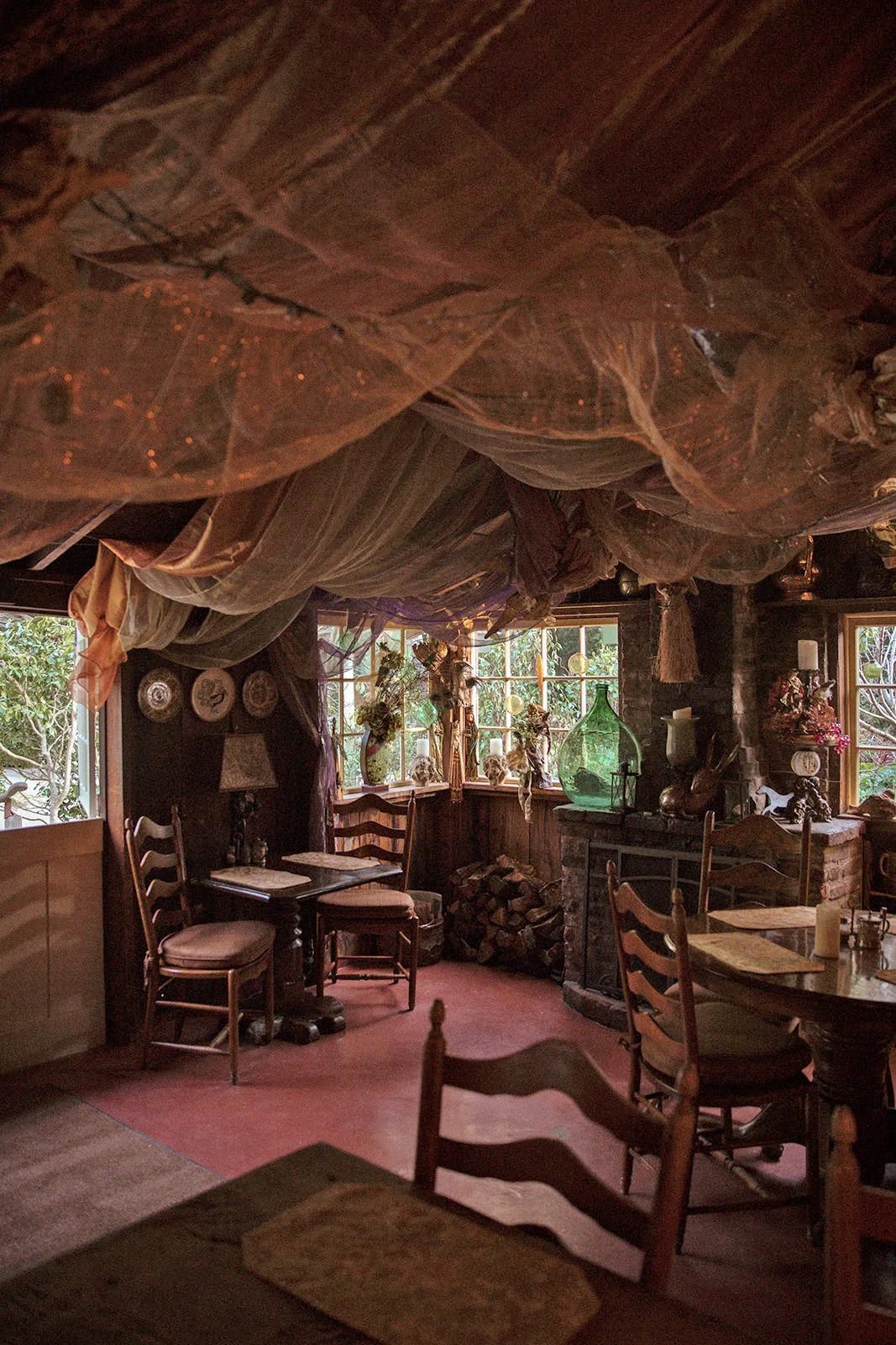 Deetjen's Big Sur Inn, eat & drink