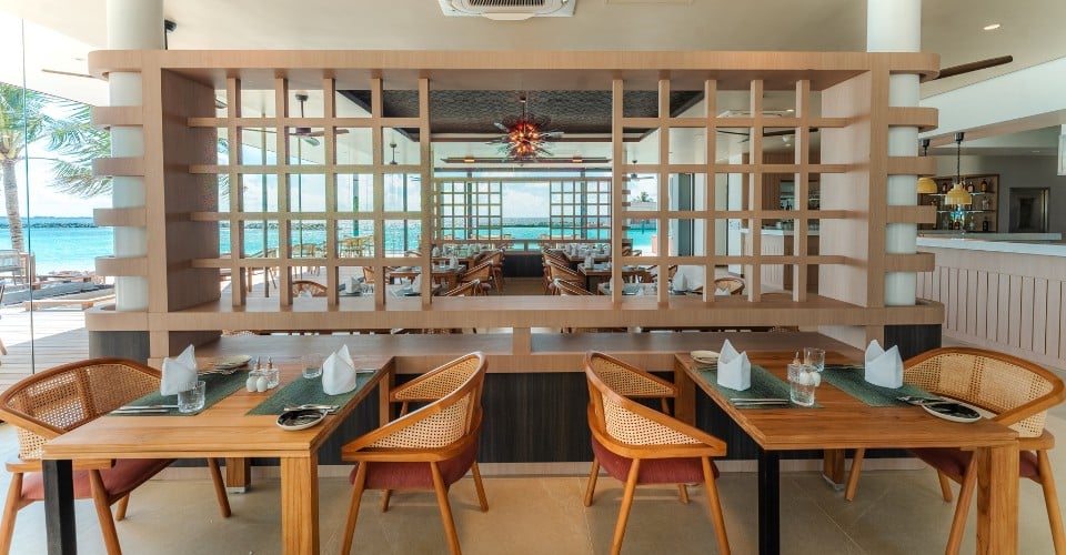 Veligandu Maldives Resort Island, eat & drink