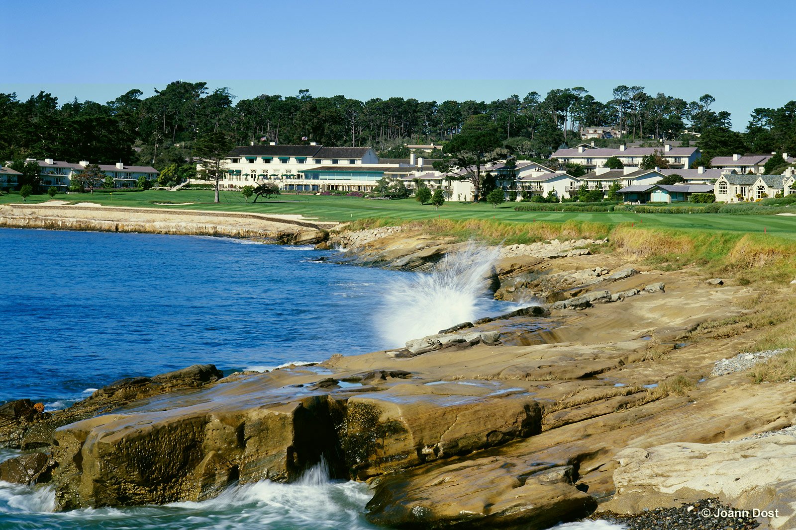 The Lodge at Pebble Beach, vibe