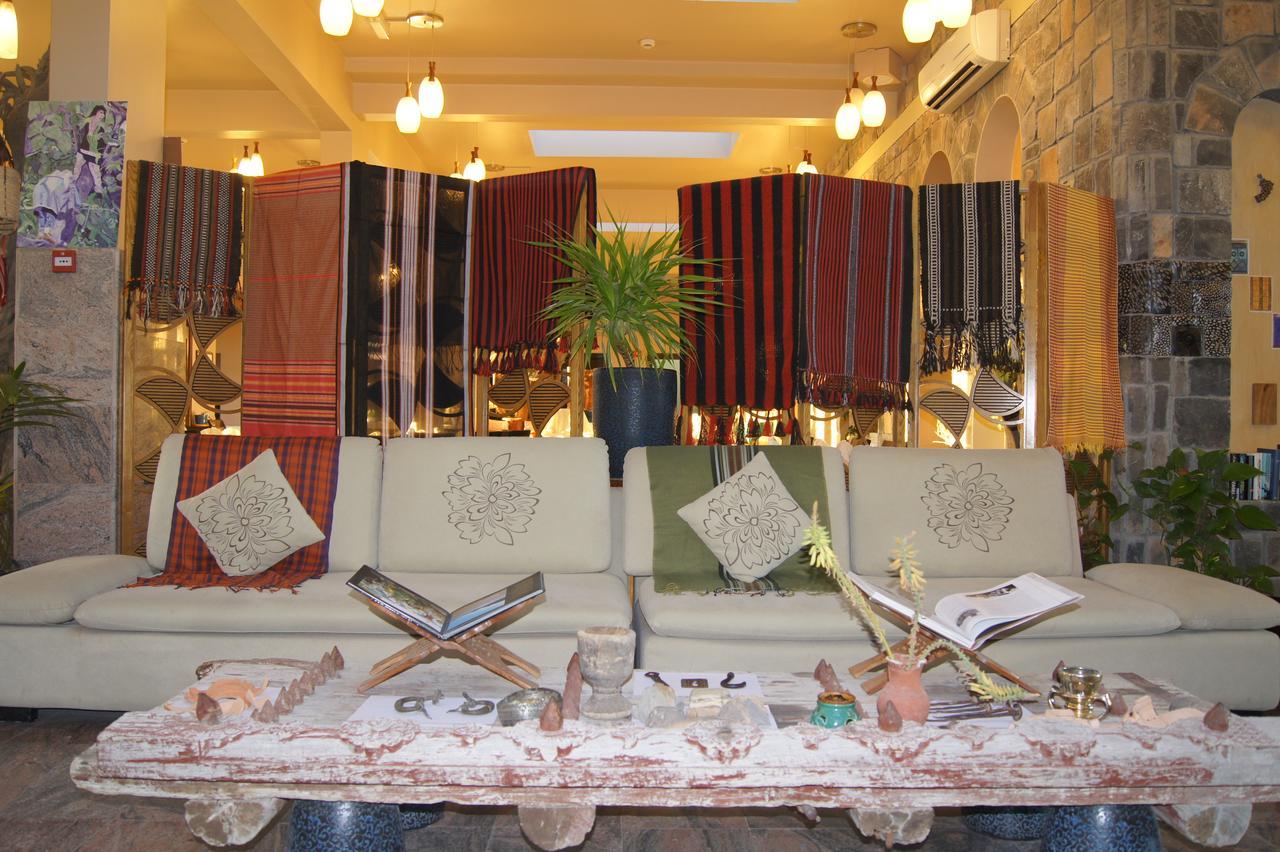 Sahab Resort & Spa, eat & drink