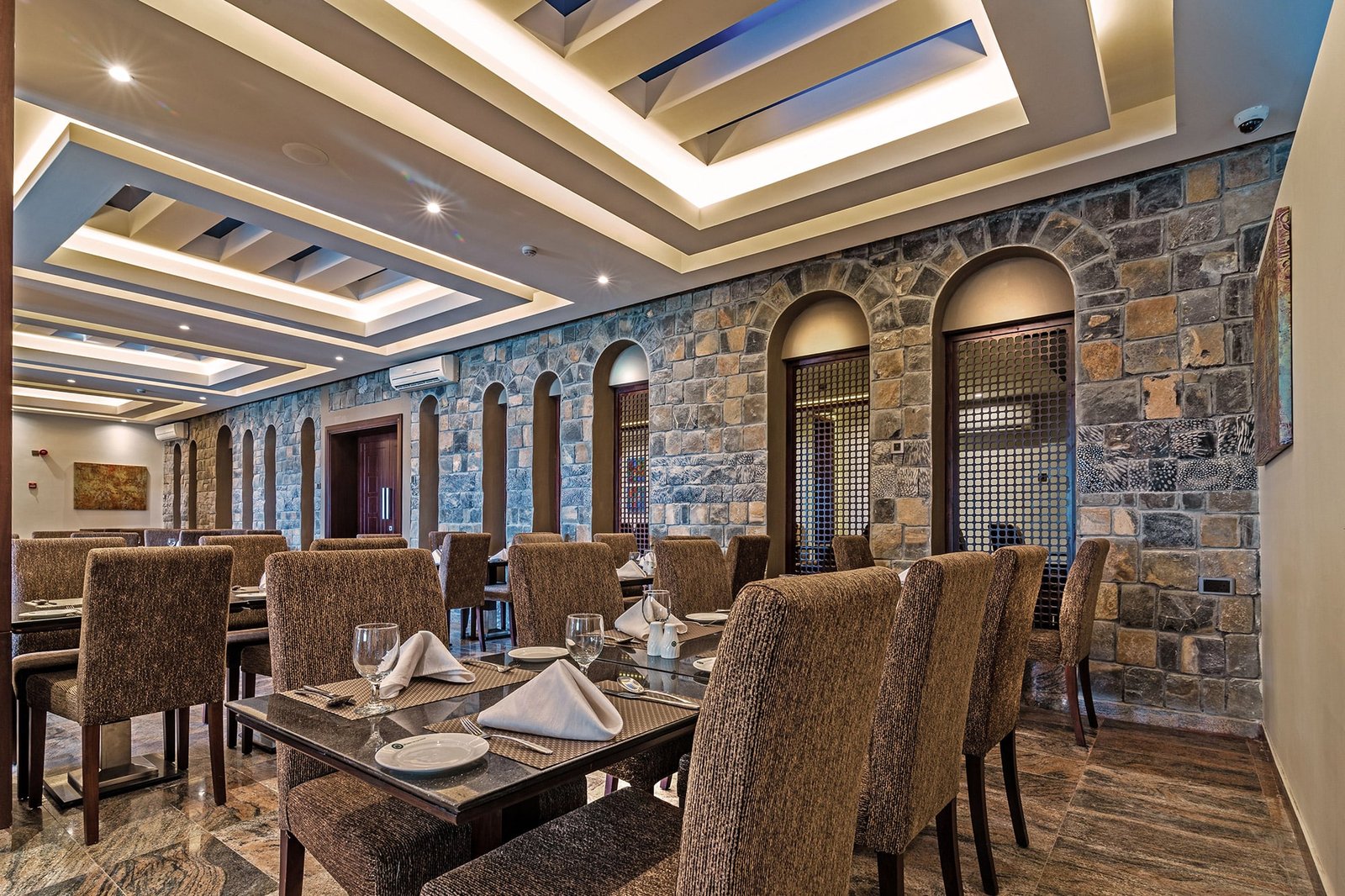 Sahab Resort & Spa, sahab restaurant