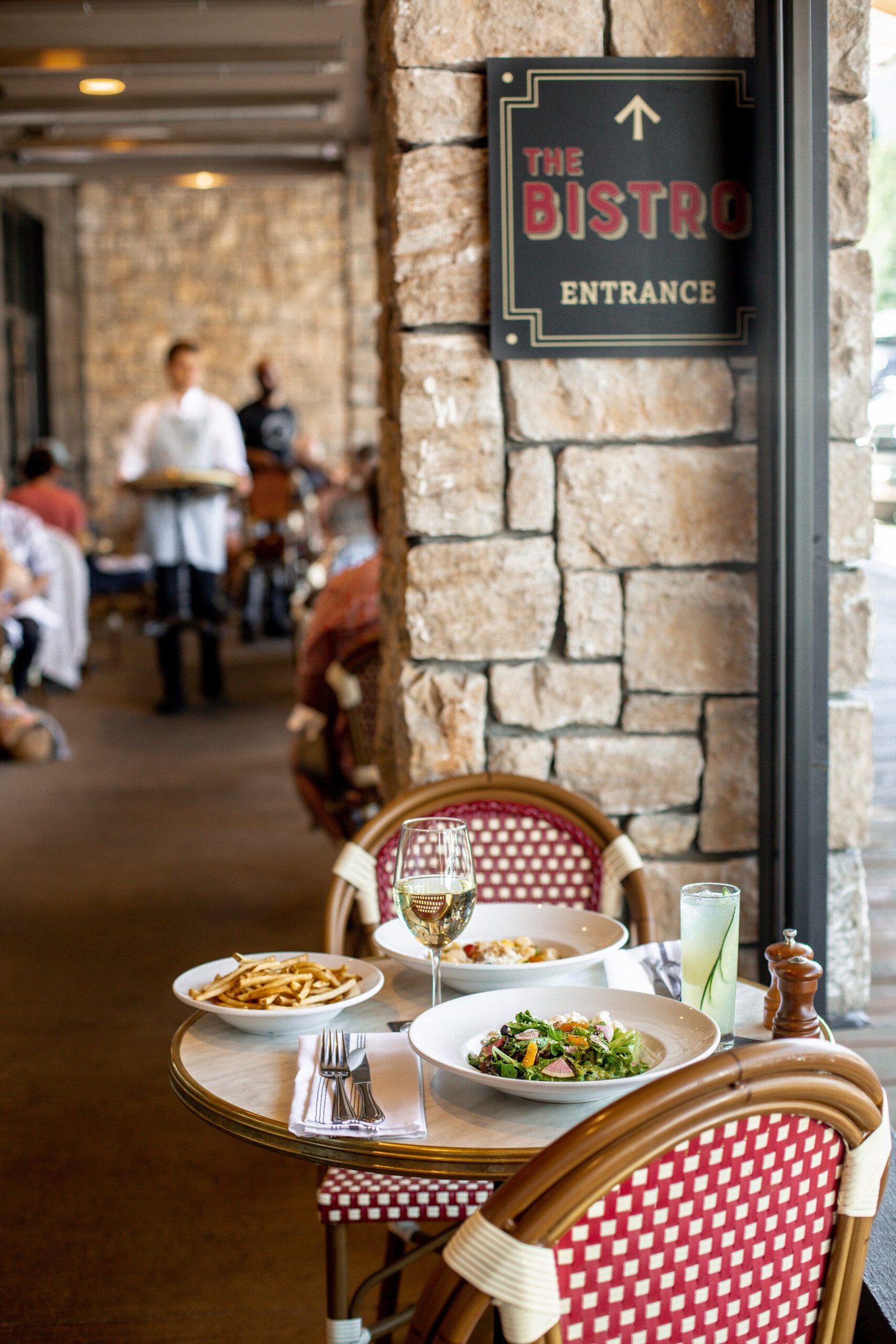 The Cloudveil, the bistro