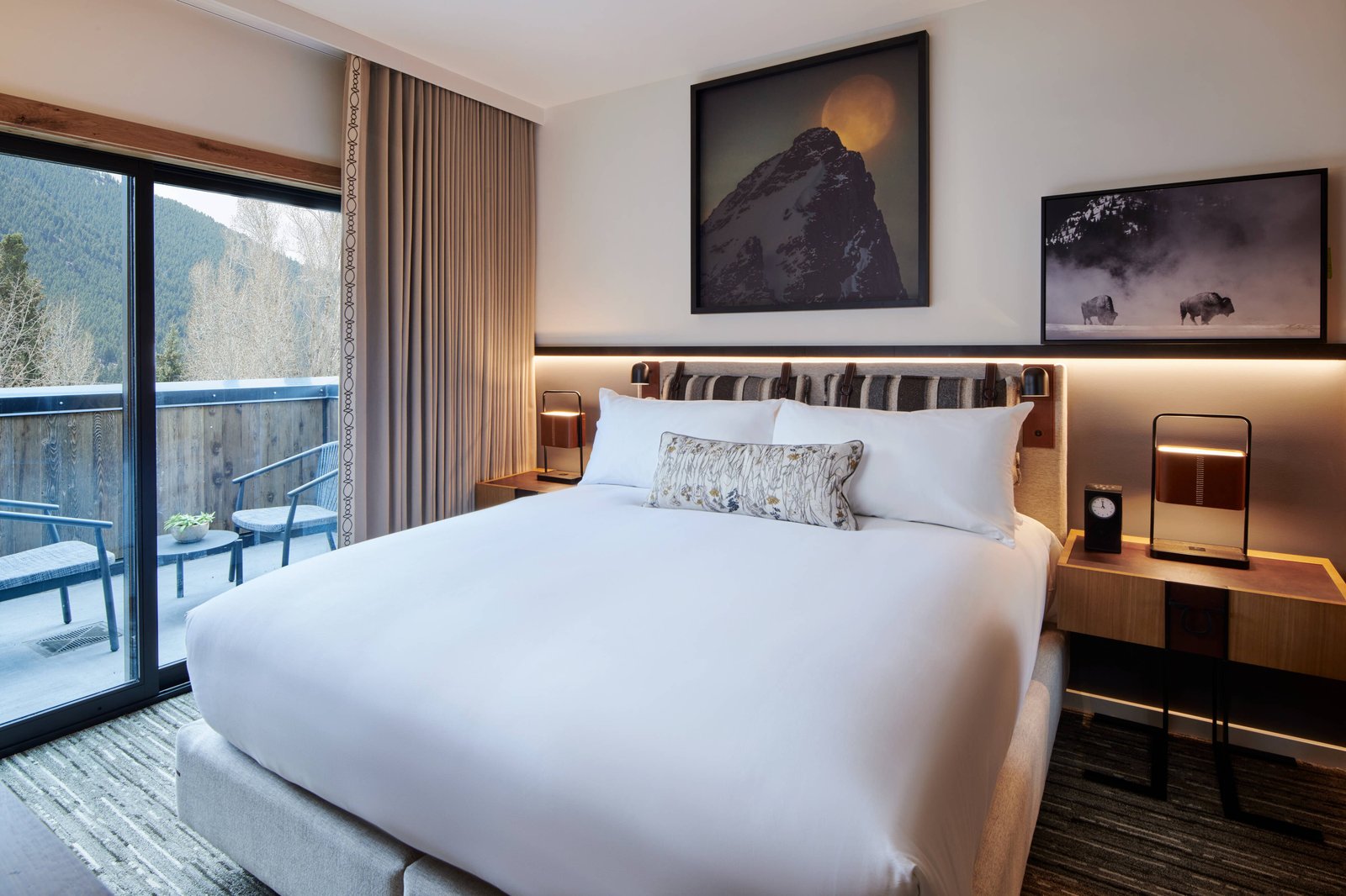 The Cloudveil, rooms
