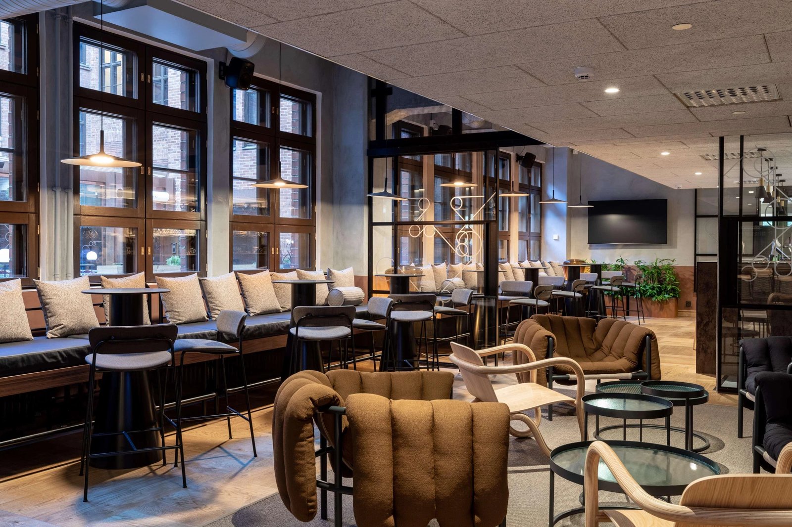 Scandic Helsinki Hub — eat & drink