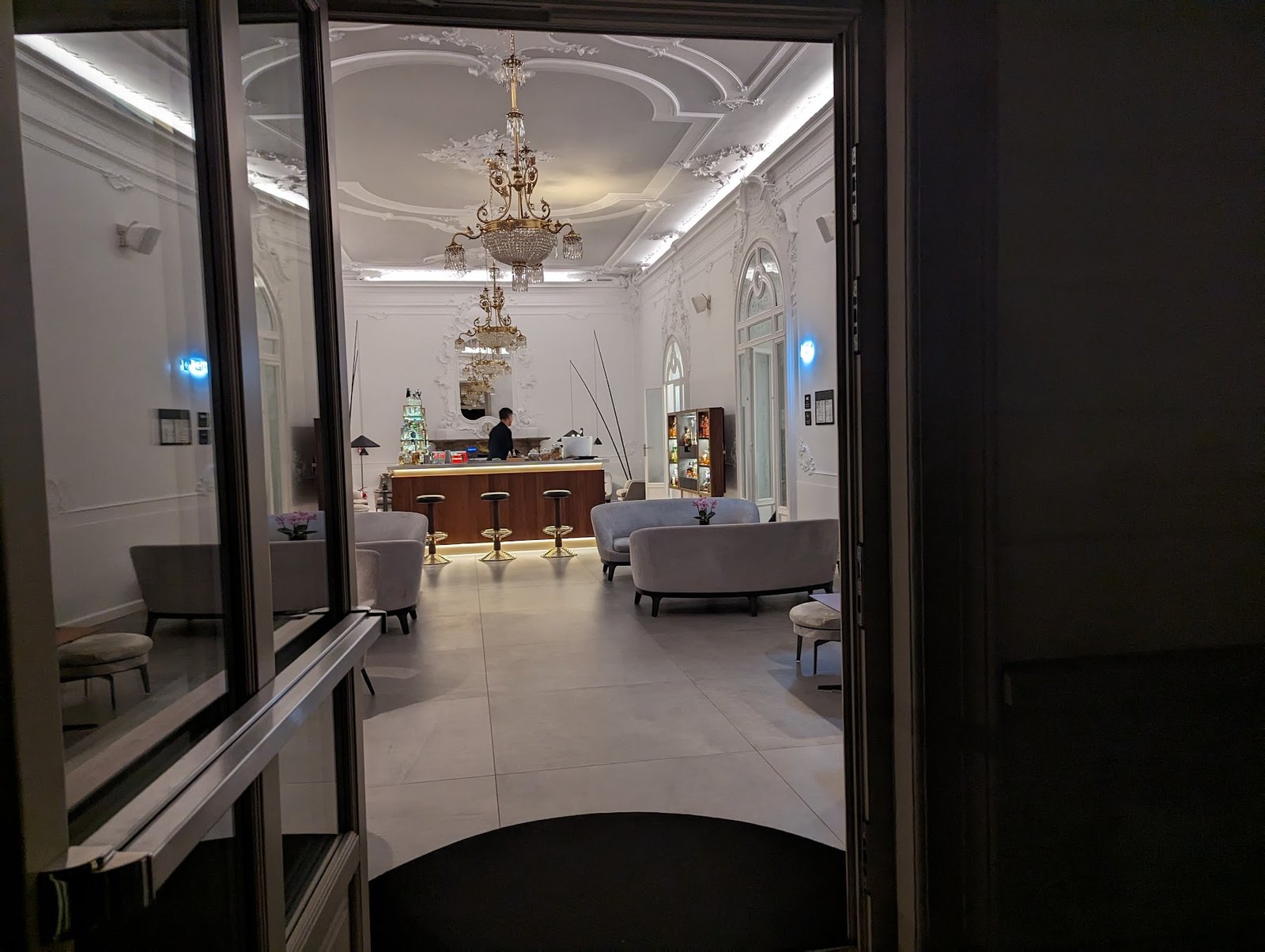 Grand Hotel Victoria, eat & drink