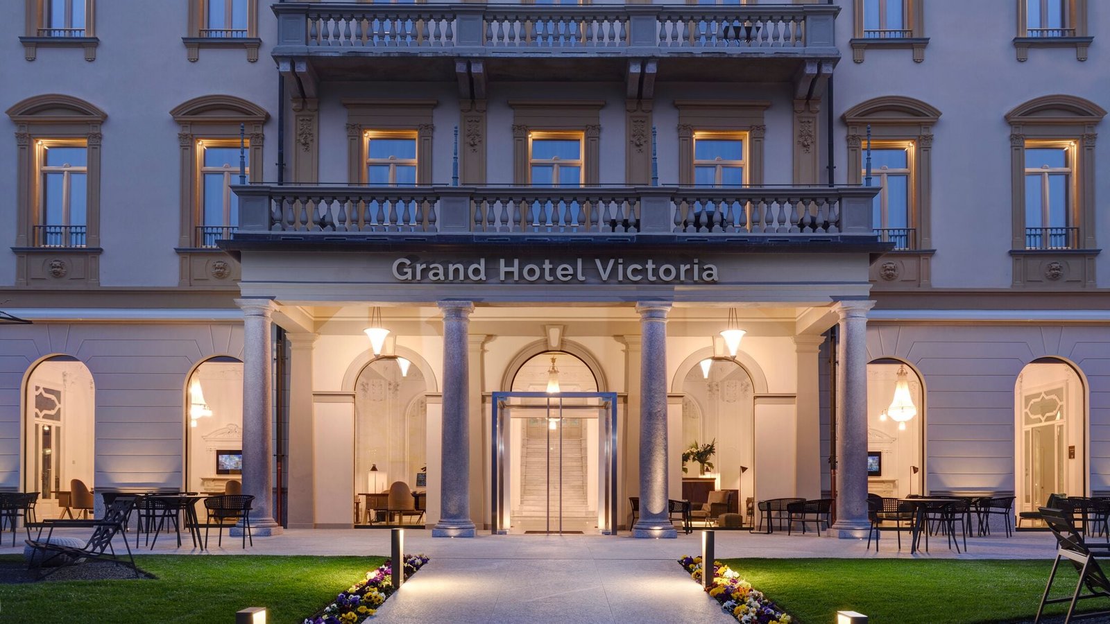Grand Hotel Victoria, backstory