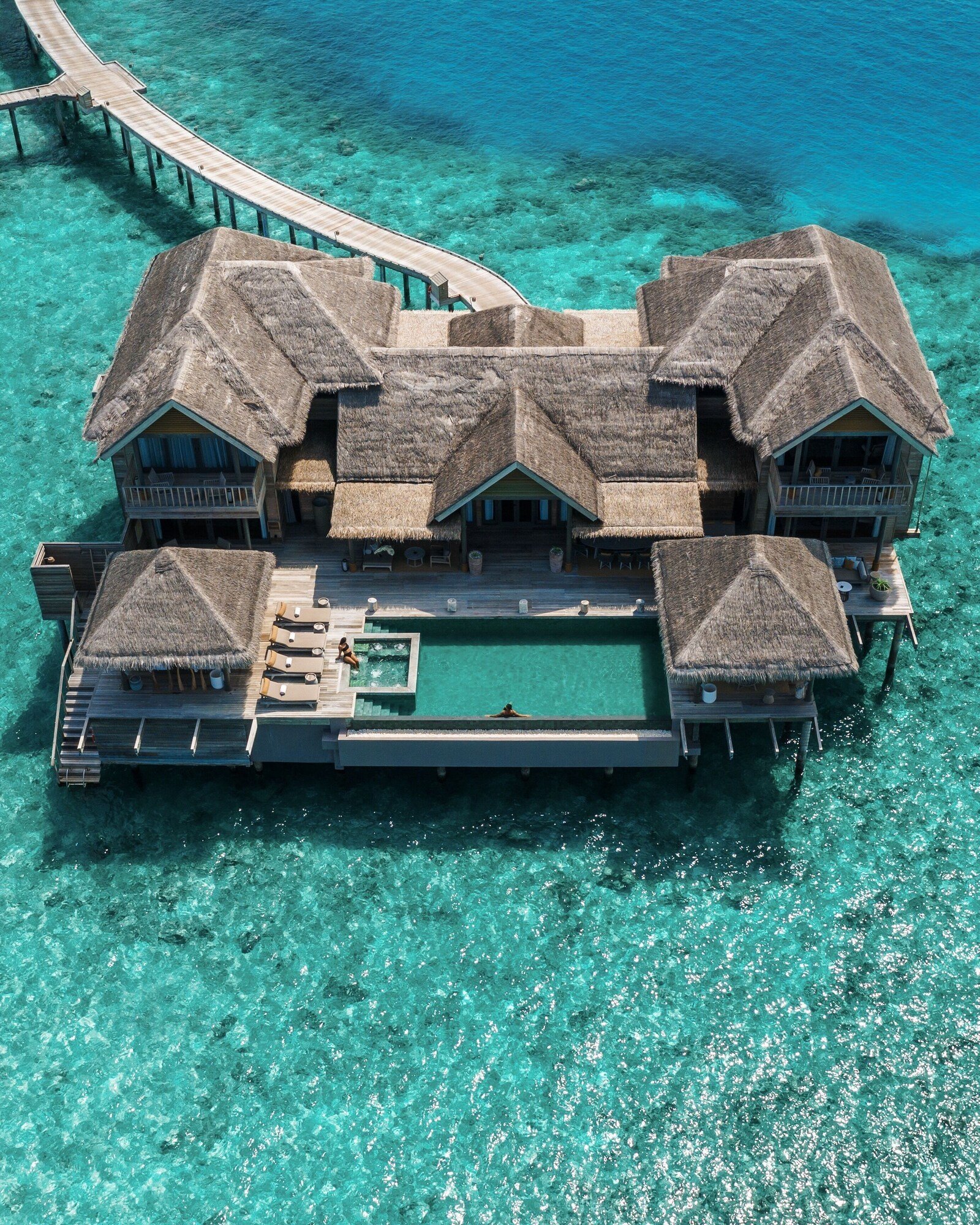 Vakkaru Maldives, backstory