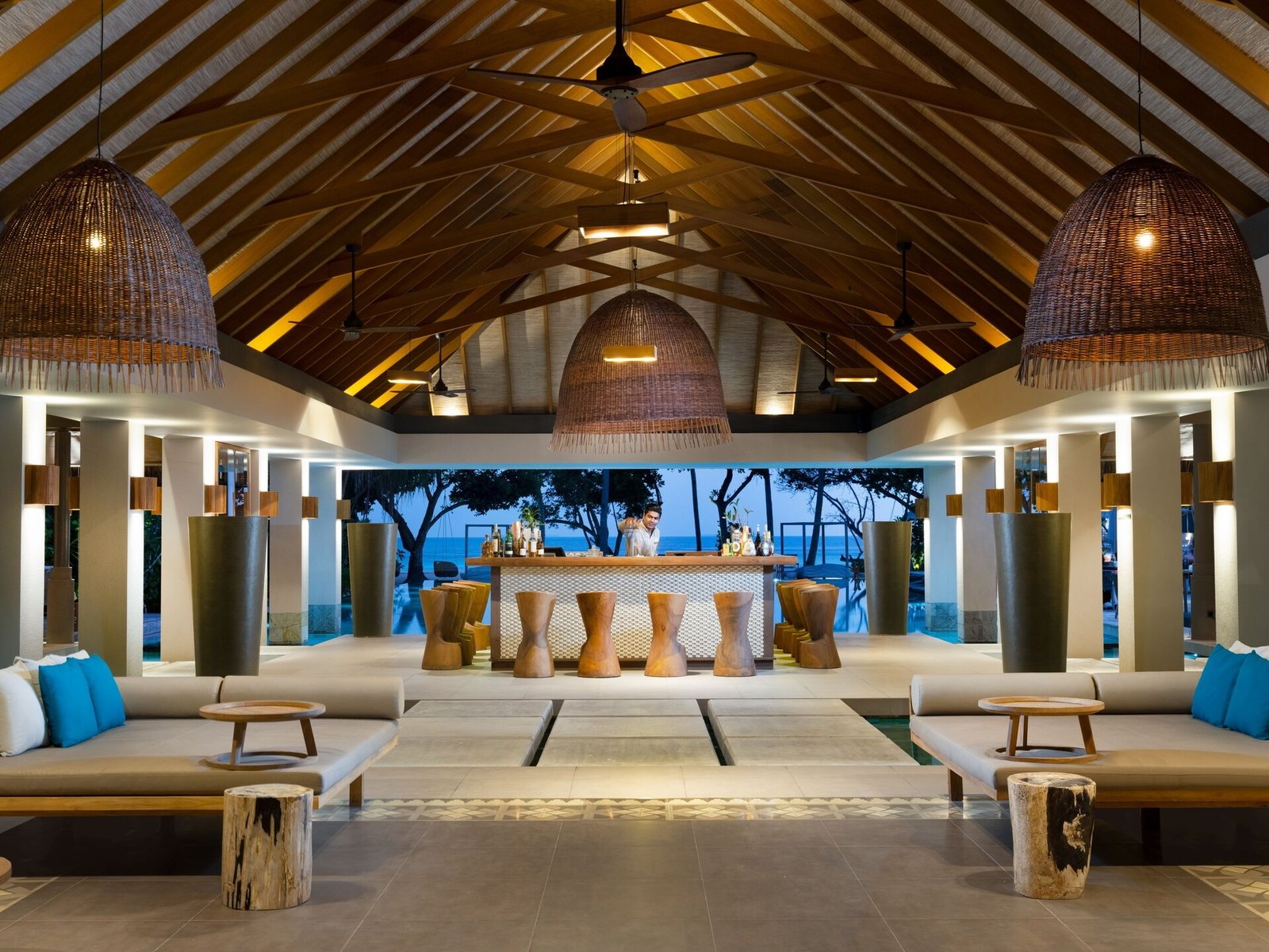Vakkaru Maldives, eat & drink
