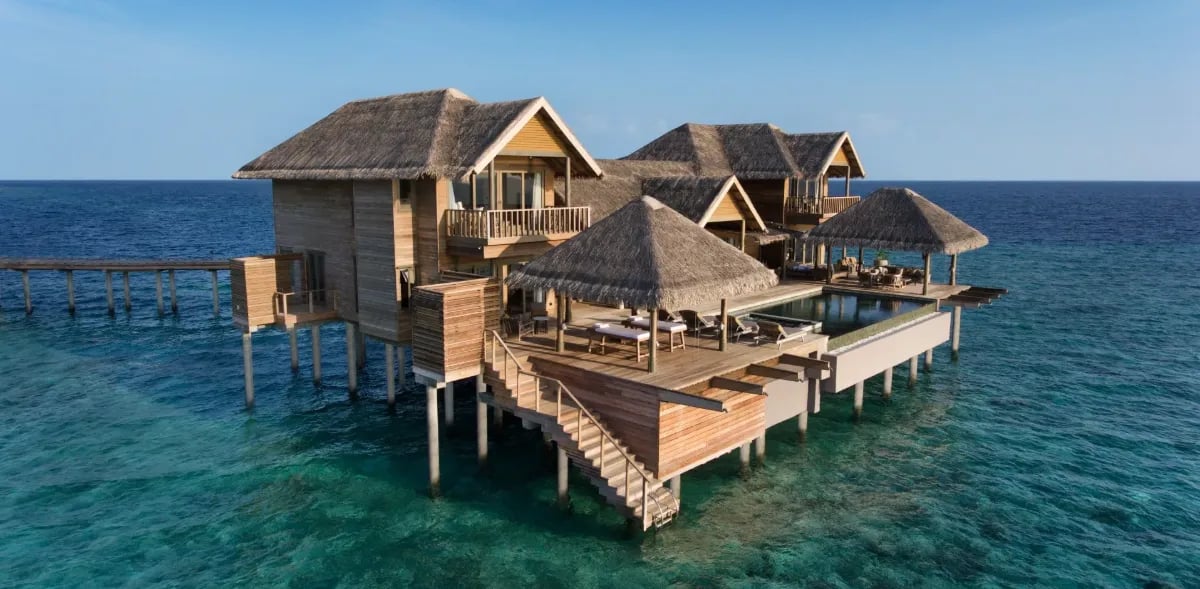 Vakkaru Maldives, backstory