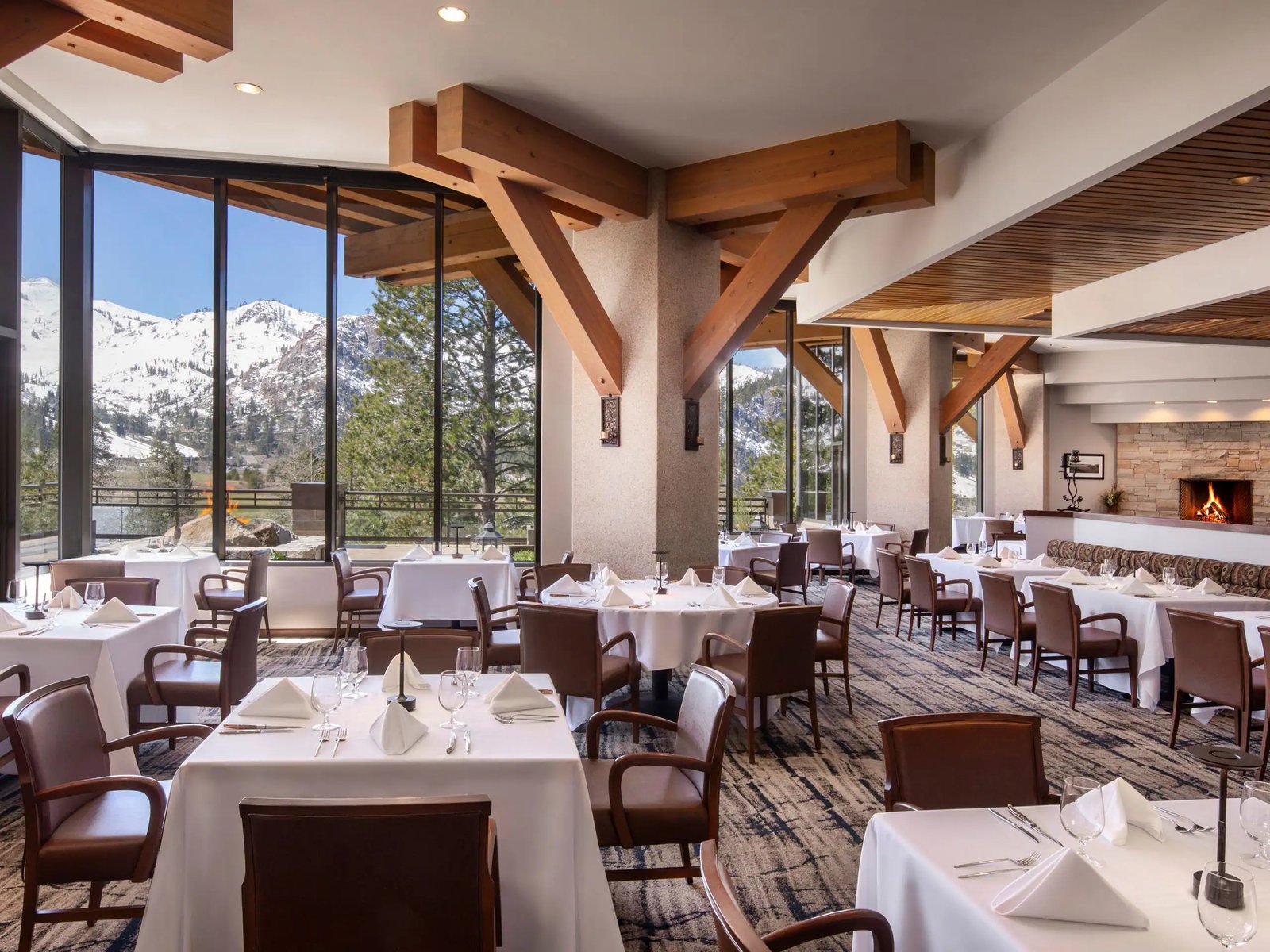 Everline Resort & Spa Lake Tahoe - Destination by Hyatt, eat & drink