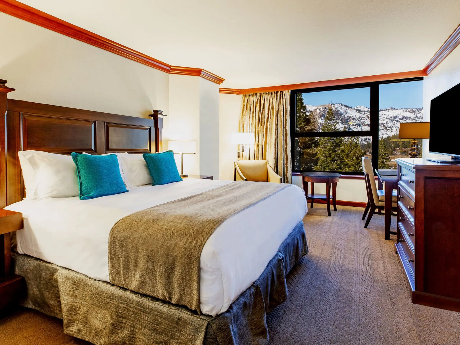 Everline Resort & Spa Lake Tahoe - Destination by Hyatt, rooms