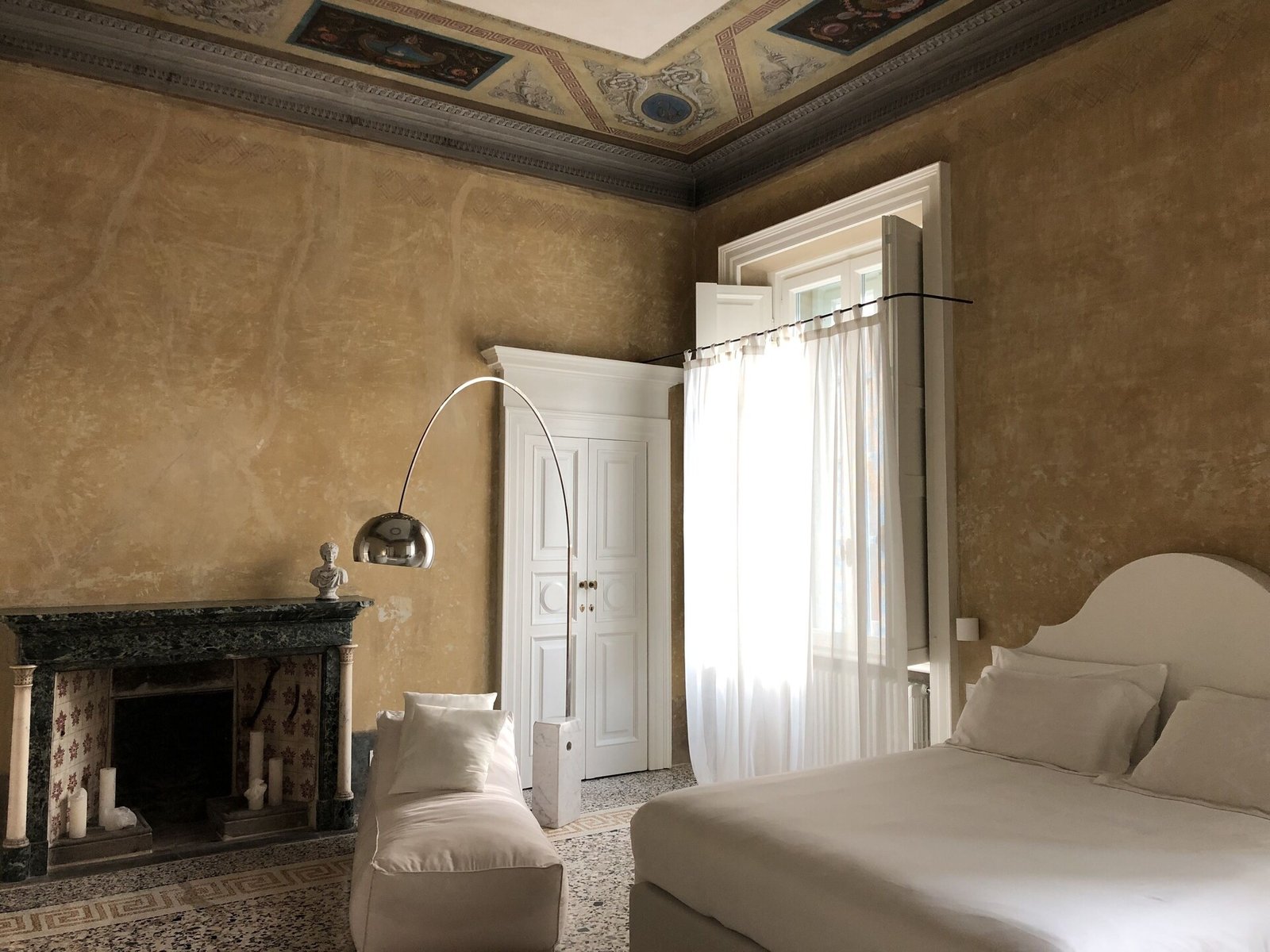 Palazzo Albricci Peregrini, rooms