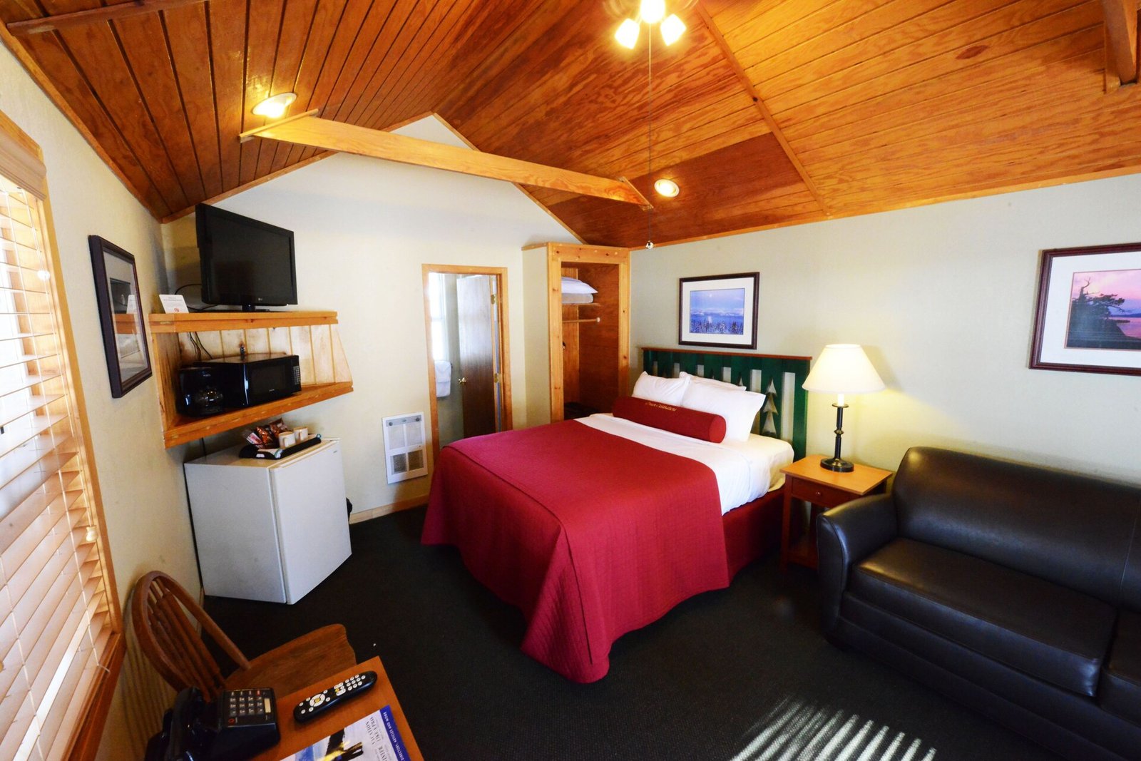 Zephyr Cove Resort, rooms