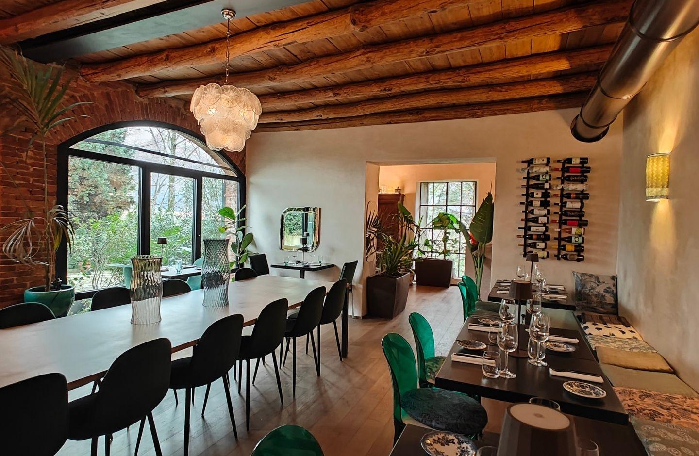 Dandelion Como Suites & Park, eat & drink