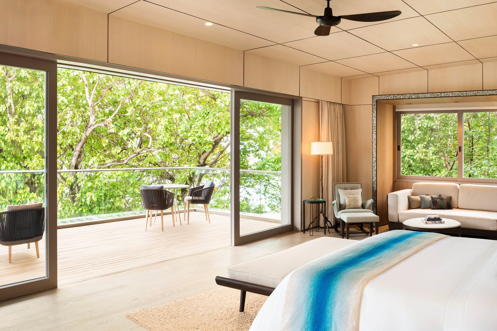 The St. Regis Maldives Vommuli Resort, rooms