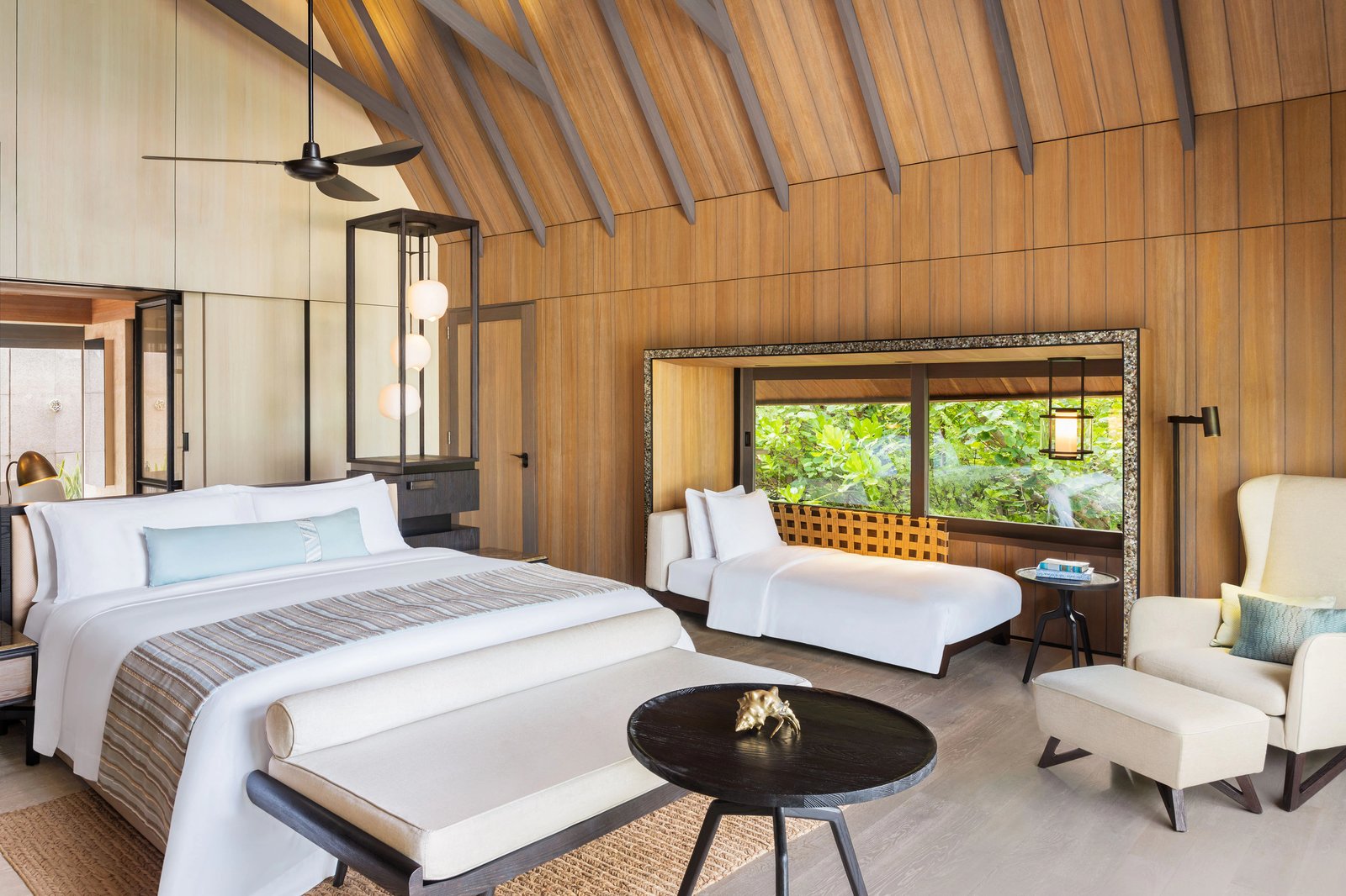 The St. Regis Maldives Vommuli Resort, rooms