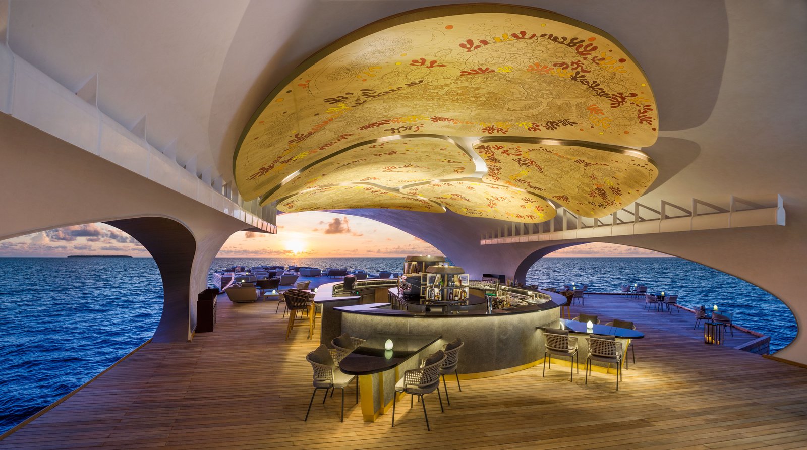 The St. Regis Maldives Vommuli Resort, the whale bar
