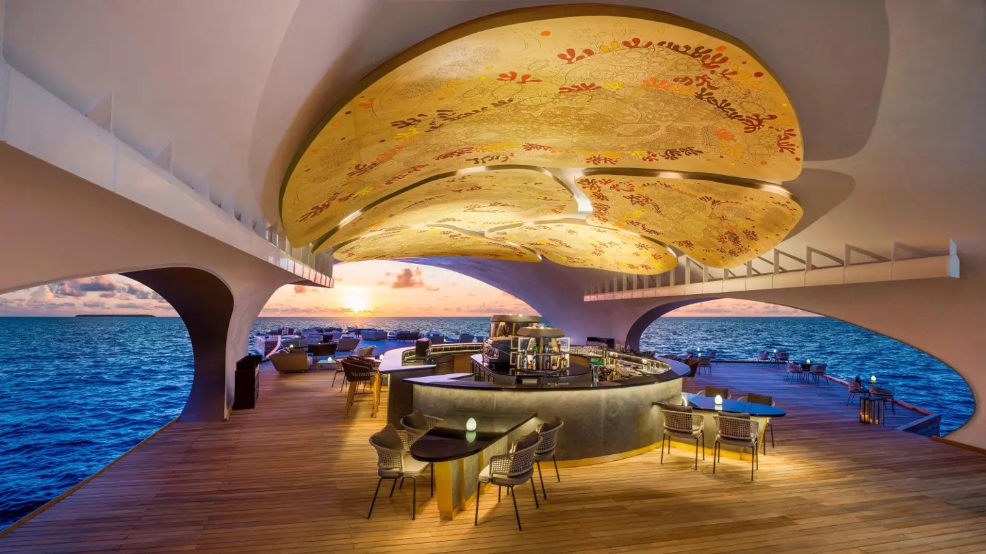 The St. Regis Maldives Vommuli Resort, eat & drink
