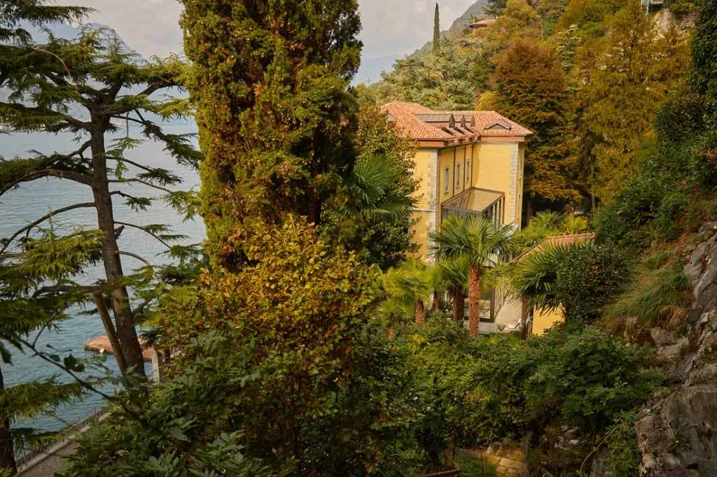 Villa Lario, backstory