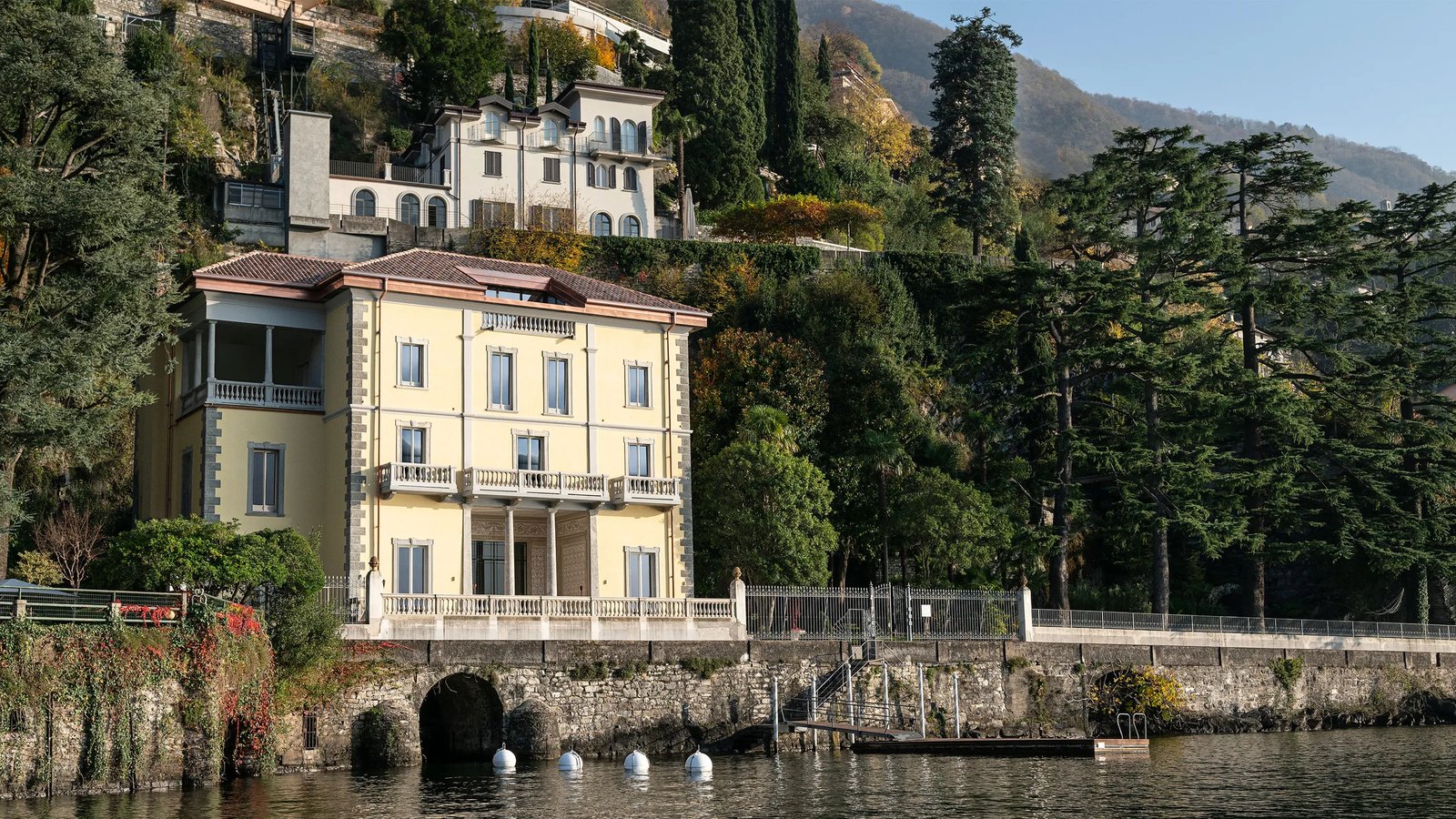 Villa Lario, backstory