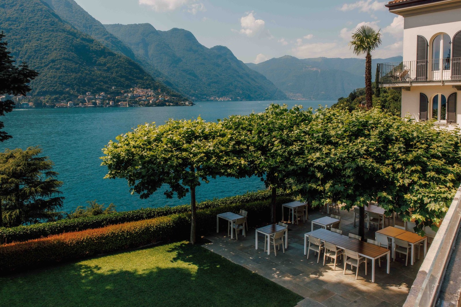 Villa Lario, villa bianca restaurant & terrace