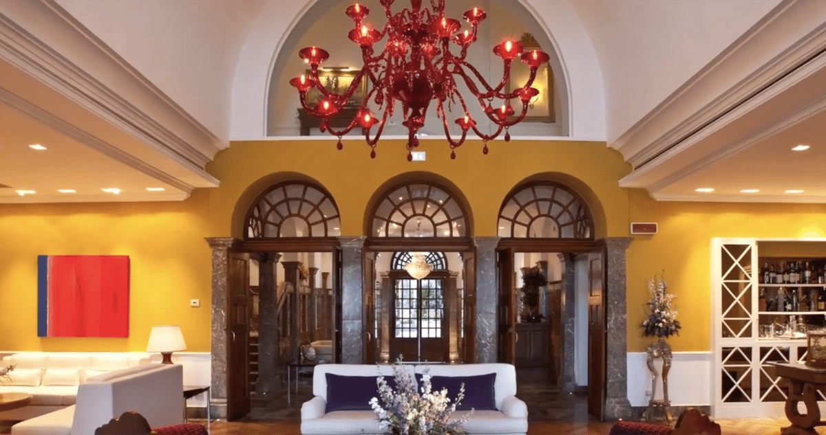 The Ashbee Hotel, vibe