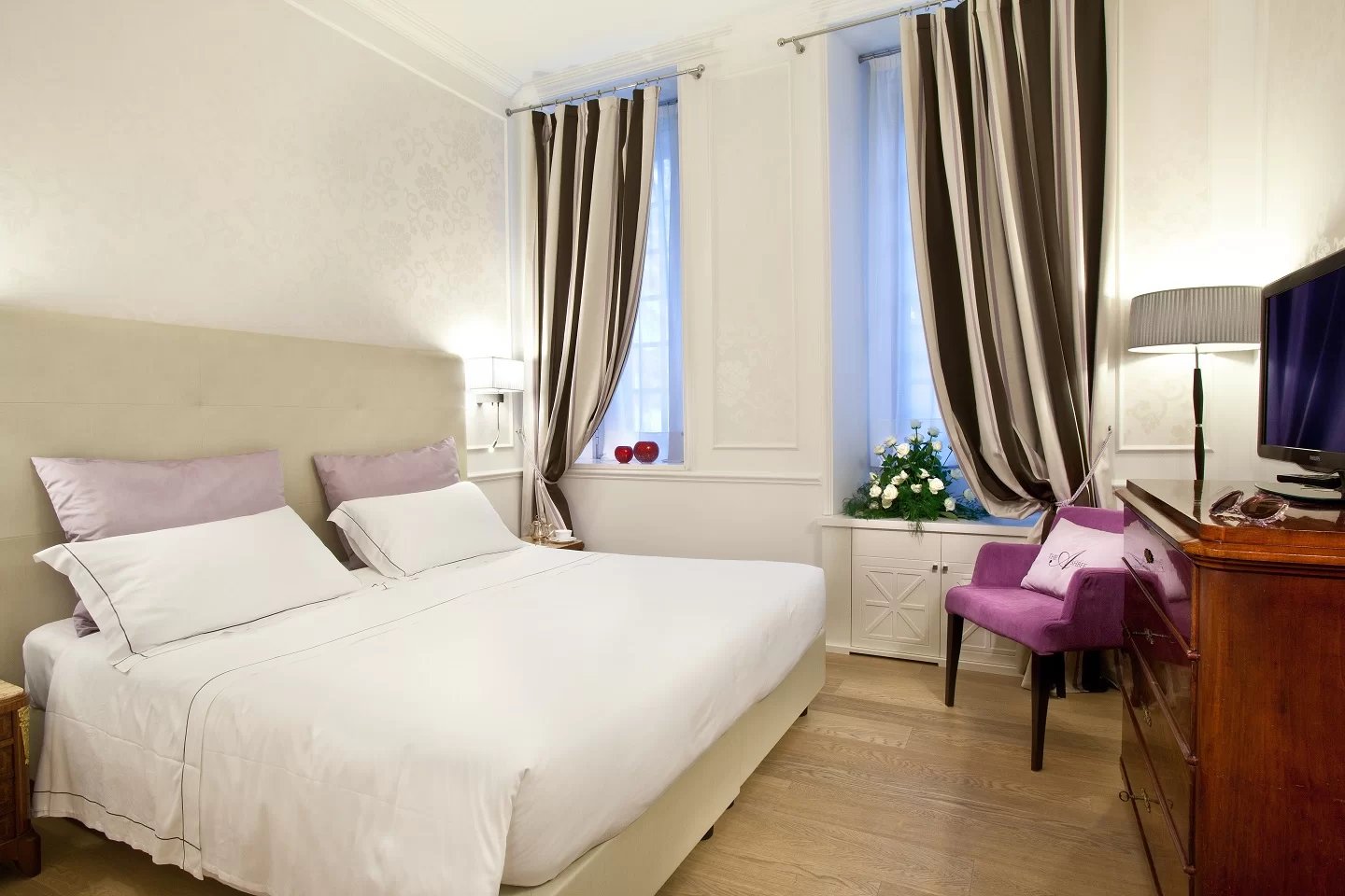 The Ashbee Hotel, rooms