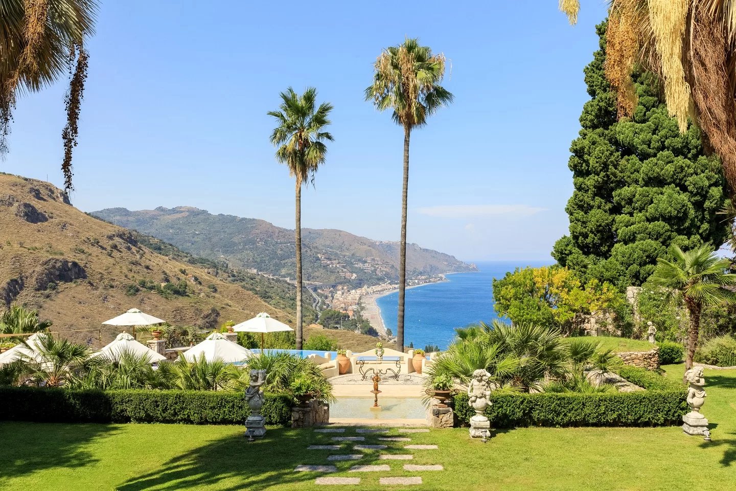 The Ashbee Hotel, vibe