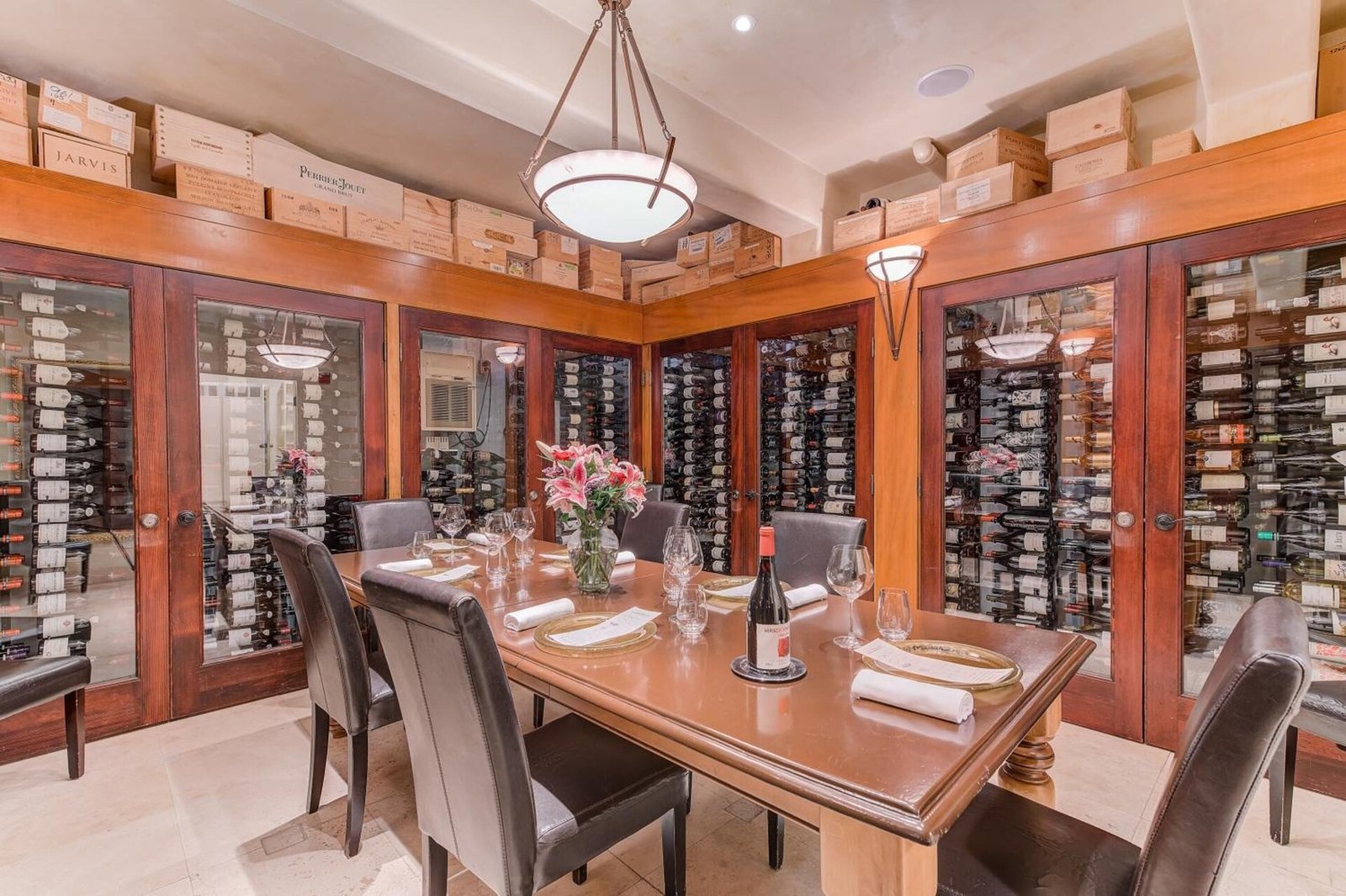 L'Auberge Carmel, eat & drink
