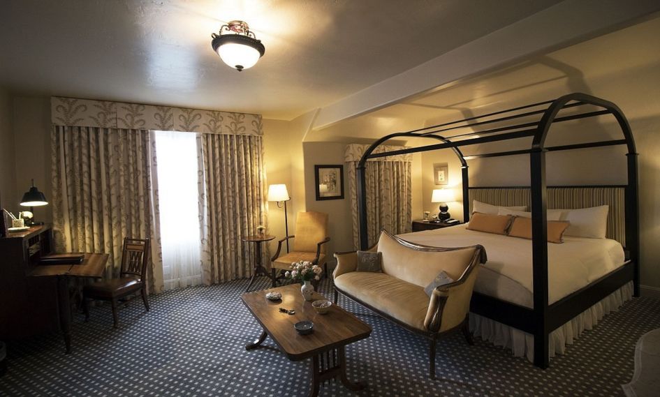 L'Auberge Carmel, rooms