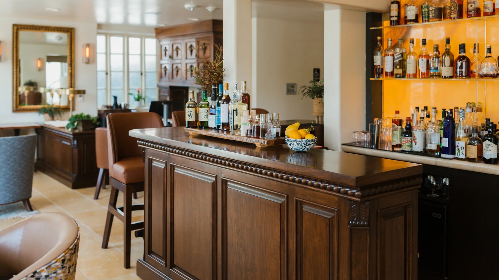 L'Auberge Carmel, eat & drink